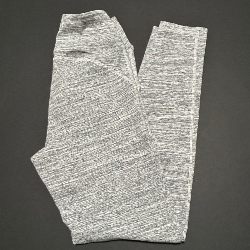 PINK Crisscross Waist Leggings Heather Gray Size M Back Pocket 27" Inseam NWOT